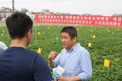 農(nóng)民背娃下田的照片,為何牽動(dòng)植?？茖W(xué)家的心