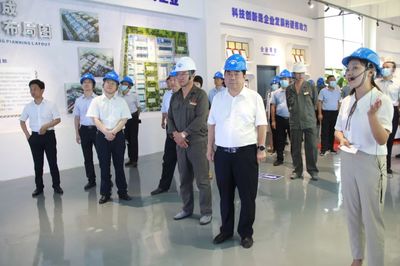 聚焦!全市工業(yè)經濟運行暨化工企業(yè)轉型發(fā)展現場會在襄城召開